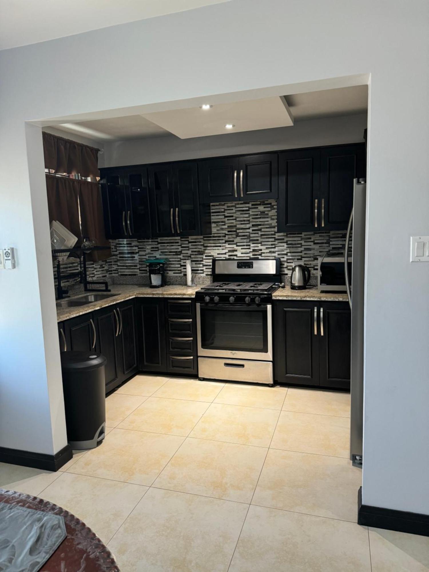 The Jewel Apartment Kingston Exterior photo
